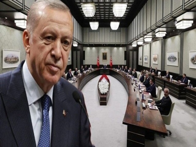 Kabinede Değişim Rüzgarı: 3 Bakan Gündemde