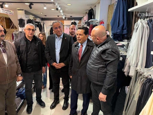 Başkan Çakmak Sahada; ‘’ Gücümüz Halk, Yolumuz Esenyurt’’
