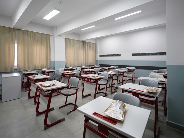 Esenyurt'ta LGS Heyecanı: Binlerce Öğrenci Geleceği İçin Ter Döktü