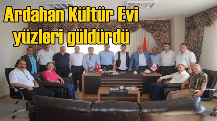 Ardahan Kültür Evi yüzleri güldürdü