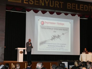 Deprem Paneli Depreme Yakalandı!