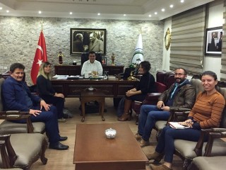 Efes Selçuk'tan Ardahan Belediyesi'ne destek