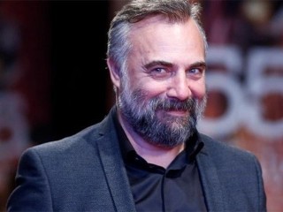 Oktay Kaynarca gençlik fotoğrafını paylaştı!