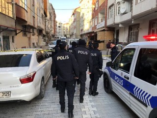 Esenyurt'ta Sevgilisini Sokak Ortasında Vurdu!