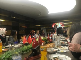 Süheyla Karademir 8 Mart programıyla yine fark yarattı