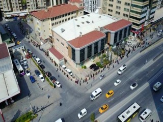 Esenyurt’ta PTT önünde Kuyruğu Gören Şaştı Kaldı