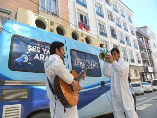 Esenyurtlu Annelere Sıradışı Kutlama