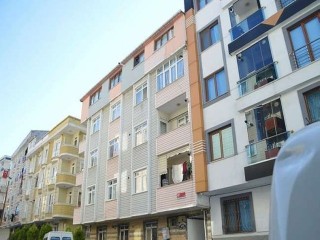 Esenyurt'ta arkadaşının evinde intihar etti