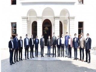 12 CHP'li Başkan İmamoğlu ile Buluştu