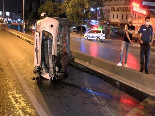 Beylikdüzü’nde Kontrolden çıkan araç 100 metre sürüklendi
