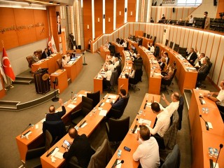 Esenyurt'ta açık pazarlar kapalı pazar yerlerine taşınıyor