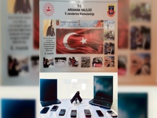 Ardahan merkezli 6 ilde kaçakçılık operasyonu: 10 gözaltı