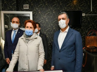 Akşener ve Bozkurt Esenyurt Esnafını ziyaret etti