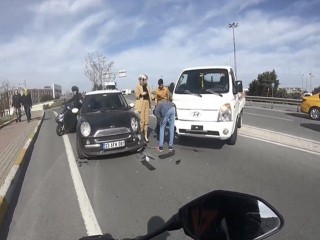 Avcılar'da makas atan sürücü kazadan sonra kaçtı