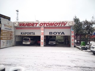 Esenyurt'ta Oto tamircinin kar sevinci: 'Kazalar olacak ki, biz de ekmek yiyelim'