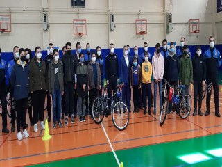 Karagül ve Tepebaşı Esenyurt'lu çocukların yüzünü güldürdü