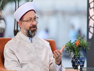 Diyanet İşleri’nin teravih namazı kararı değişti