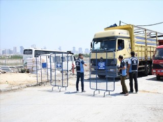 Esenyurt’ta Kurban satış alanı hazırlandı