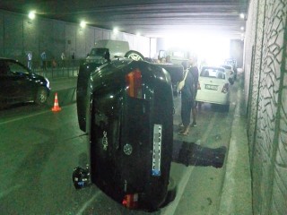 Esenyurt'ta meydan alt geçidinde kaza; 1 yaralı