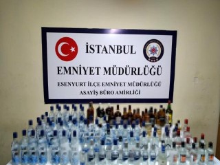 Dondurma dolabından 95 şişe sahte alkol çıktı