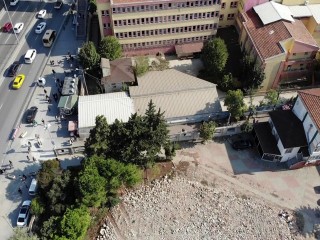 Avcılar’da depremde yıkılan caminin 2 yıldır yapılması bekleniyor