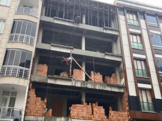 Esenyurt'ta bir kişi çalıştığı inşaatta ölü bulundu