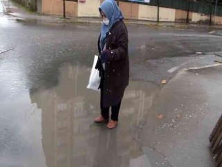 Beylikdüzü'nde yollar göle döndü, vatandaş isyan etti