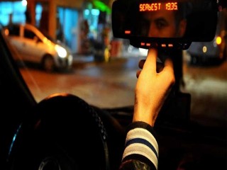 Taksici Uzun yola gidemem 'Muayenem var' dedi, yolcu ile tartıştı