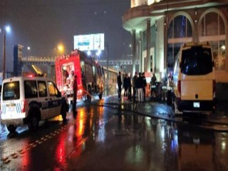 Esenyurt'ta akaryakıt istasyonunda minibüs yangını korkuya neden oldu