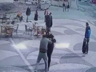 Esenyurt'ta taciz iddiası: Zihinsel engelliyi bıçakladı!