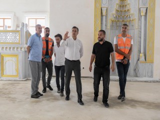Başkan Bozkurt, cami inşaatını inceledi