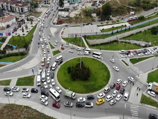 Beylikdüzü’nde yıllardır çözülemeyen trafik sorunu