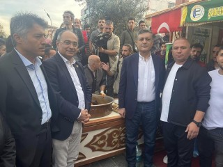 Esenyurt Kardeş Kültürler Festivalinde Şanlıurfa Derneği Ziyaretçi Akınına uğradı