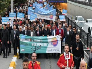 Kardeş Kültürler Festivali kardeşlik halayıyla başladı