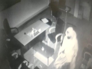Esenyurt’ta okuldan bilgisayar ve televizyon çalandılar!