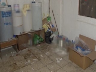 Esenyurt’ta yarım ton sahte alkol ele geçirildi