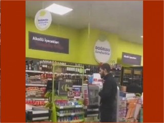 Fas'tan gelip Esenyurt'ta başı açık kadınları cennete çağırdı. Kasiyer kadını taciz etti!