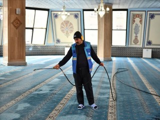 Esenyurt’ta ibadethaneler ramazan ayına hazır