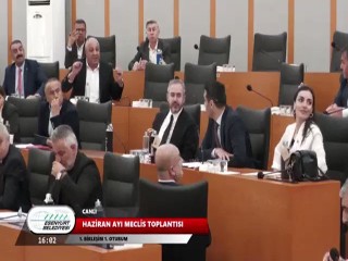 Esenyurt Belediye Meclisi'nde su şişeleri havada uçuştu!
