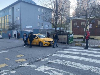 Esenyurt’ta okul önlerinde helikopter destekli polis uygulaması