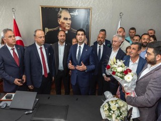 Avcılar Belediye Başkanı Utku Caner Çaykara görevi devraldı