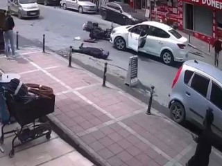Esenyurt’ta kaza sonrasında ortalık boks ringine döndü