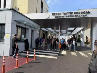 Esenyurt'ta polis ekiplerinden okul çevresinde sıkı denetim