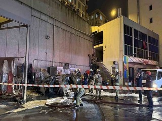 Esenyurt’ta Şarjda olan elektrikli araç alev alarak patladı