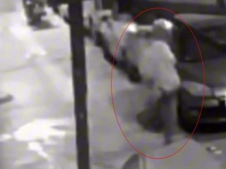 Esenyurt’ta dehşet anları: Alkollü kadın yaşlı adamı öldüresiye dövdü!