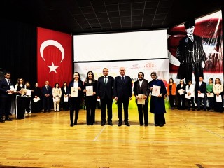 İstanbul Valiliği Esenyurtlu sporcu öğrencilere forma desteği!