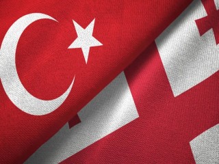 Türk vatandaşları Gürcistan'a artık sadece kimlikle seyahat edemeyecek