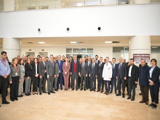 Sağlık Bakanı Prof. Dr. Kemal Memişoğlu'ndan Esenyurt’ta ziyaret