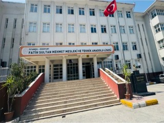 Esenyurt’ta FSM’den Akıllı Turnike Dönemi: Lisede Güvenlik ve Takip Dijitalleşti
