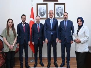 AK Parti Ardahan Heyetinden Bakan Ersoy’a Ziyaret